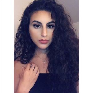 Meet your Posher, Stephanie